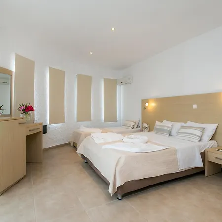 Castello Hotel 2*
